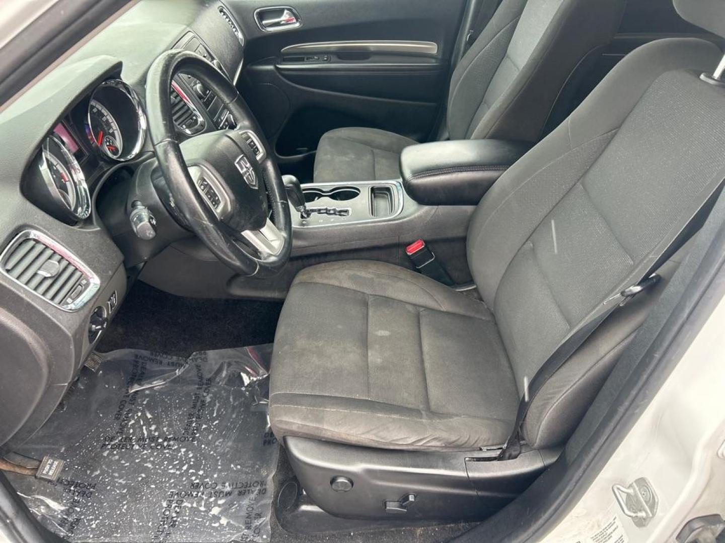 2013 WHITE DODGE DURANGO SXT (1C4RDJAG6DC) with an 3.6L engine, Automatic transmission, located at 2514 Williamson Rd NE, Roanoke, VA, 24012, (540) 265-7770, 37.294636, -79.936249 - NO CREDIT CHECK FINANCING WITH ONLY $2500 DOWN PAYMENT!!!! Check out our website www.needausedvehicle.com for our No Credit Check/ In House Financing options!! No Credit Check Available!!! In House Financing Available!!! All Clean Title Vehicles (no Salvaged or flooded vehicles ever on our lot)! - Photo#9