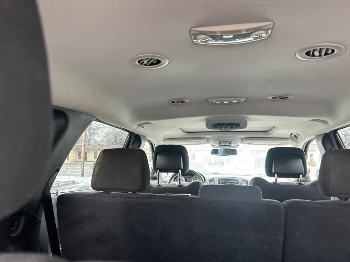 2013 WHITE DODGE DURANGO SXT (1C4RDJAG6DC) with an 3.6L engine, Automatic transmission, located at 2514 Williamson Rd NE, Roanoke, VA, 24012, (540) 265-7770, 37.294636, -79.936249 - NO CREDIT CHECK FINANCING WITH ONLY $2500 DOWN PAYMENT!!!! Check out our website www.needausedvehicle.com for our No Credit Check/ In House Financing options!! No Credit Check Available!!! In House Financing Available!!! All Clean Title Vehicles (no Salvaged or flooded vehicles ever on our lot)! - Photo#6