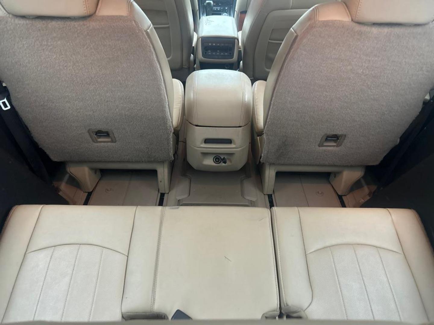 2011 RED GMC ACADIA DENALI (1GKKVTED7BJ) with an 3.6L engine, Automatic transmission, located at 2514 Williamson Rd NE, Roanoke, VA, 24012, (540) 265-7770, 37.294636, -79.936249 - Photo#5