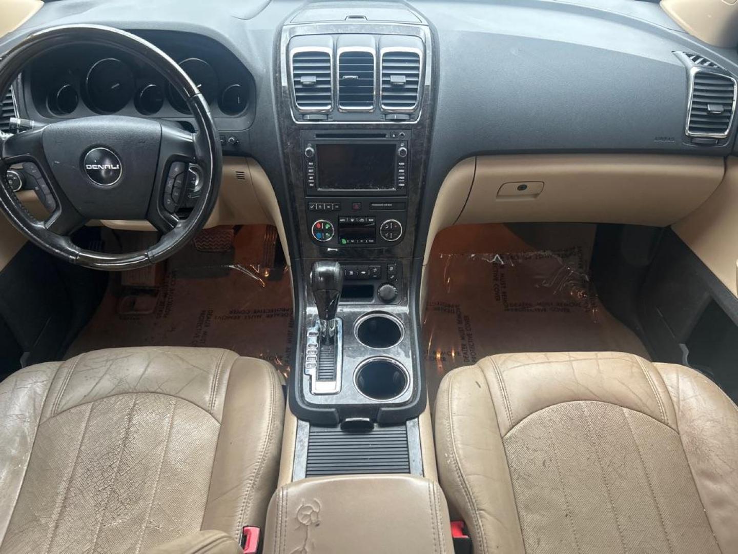 2011 RED GMC ACADIA DENALI (1GKKVTED7BJ) with an 3.6L engine, Automatic transmission, located at 2514 Williamson Rd NE, Roanoke, VA, 24012, (540) 265-7770, 37.294636, -79.936249 - Photo#8