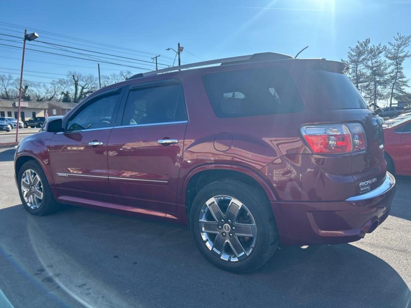 2011 RED GMC ACADIA DENALI (1GKKVTED7BJ) with an 3.6L engine, Automatic transmission, located at 2514 Williamson Rd NE, Roanoke, VA, 24012, (540) 265-7770, 37.294636, -79.936249 - NO CREDIT CHECK FINANCING WITH ONLY $3300 DOWN PAYMENT!!!! Check out our website www.needausedvehicle.com for our No Credit Check/ In House Financing options!! No Credit Check Available!!! In House Financing Available!!! All Clean Title Vehicles (no Salvaged or flooded vehicles ever on our lot)! - Photo#2