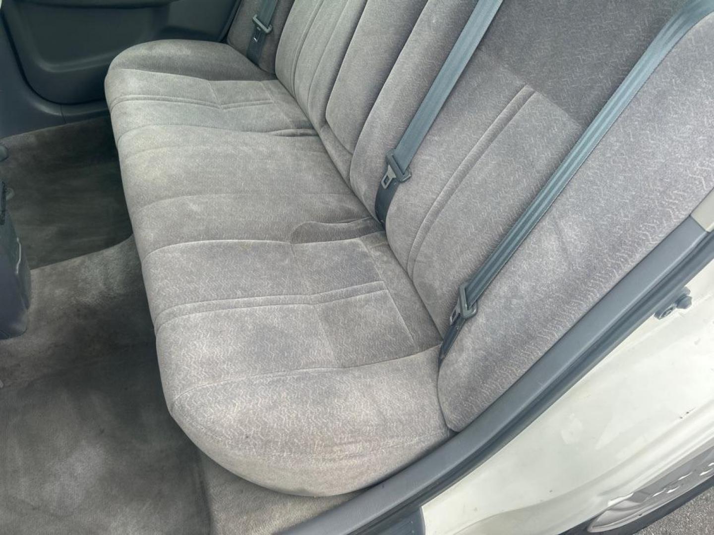 1998 WHITE TOYOTA CAMRY CE (4T1BF22K7WU) with an 3.0L engine, Automatic transmission, located at 2514 Williamson Rd NE, Roanoke, VA, 24012, (540) 265-7770, 37.294636, -79.936249 - NO CREDIT CHECK FINANCING WITH ONLY $950 DOWN PAYMENT!!!! Check out our website www.needausedvehicle.com for our No Credit Check/ In House Financing options!! No Credit Check Available!!! In House Financing Available!!! All Clean Title Vehicles (no Salvaged or flooded vehicles ever on our lot)!! - Photo#2