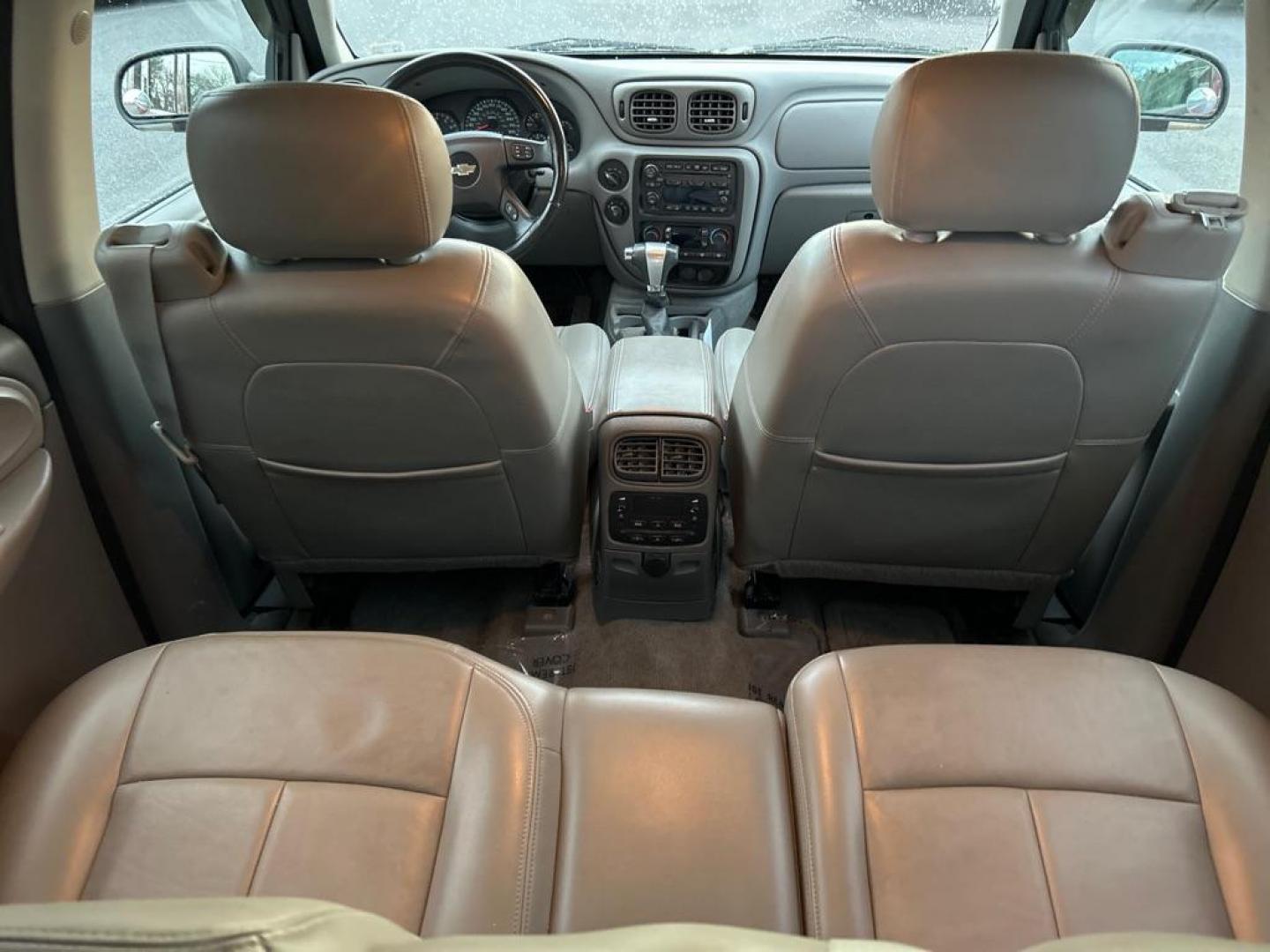 2008 RED CHEVROLET TRAILBLAZER LS (1GNDT13S782) with an 4.2L engine, Automatic transmission, located at 2514 Williamson Rd NE, Roanoke, VA, 24012, (540) 265-7770, 37.294636, -79.936249 - Photo#5