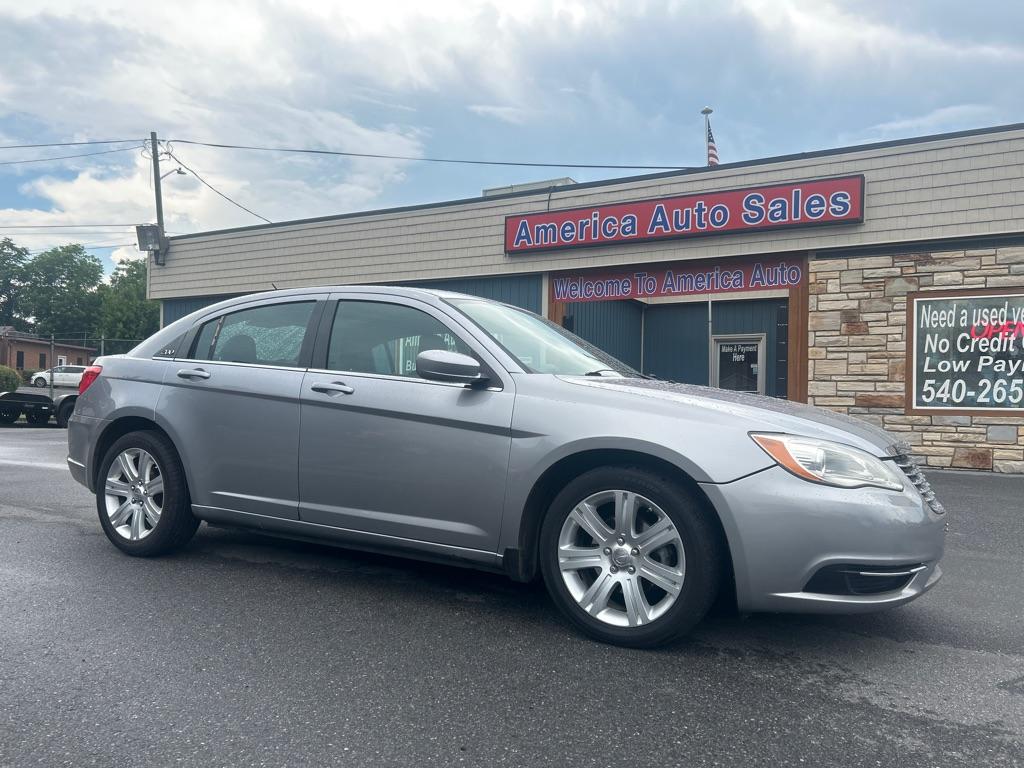 photo of 2014 CHRYSLER 200 TOURING