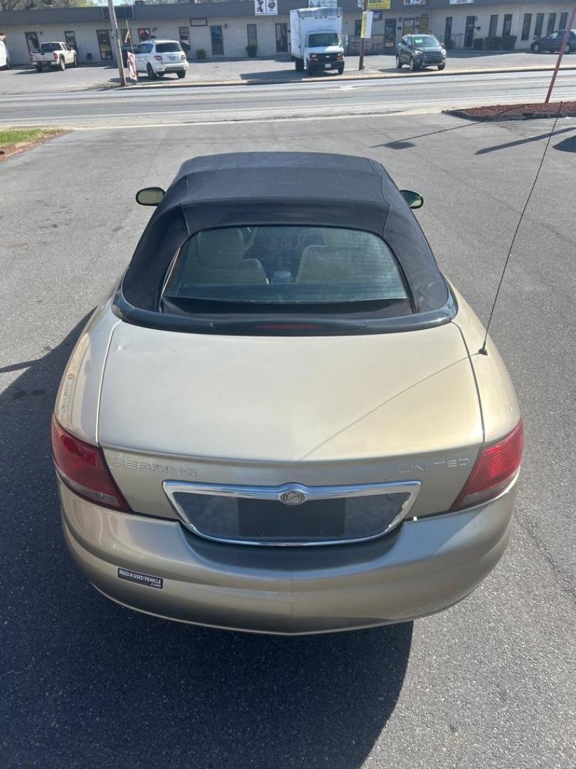 2002 GOLD CHRYSLER SEBRING LIMITED (1C3EL65R12N) with an 2.7L engine, Automatic transmission, located at 2514 Williamson Rd NE, Roanoke, VA, 24012, (540) 265-7770, 37.294636, -79.936249 - Photo#3