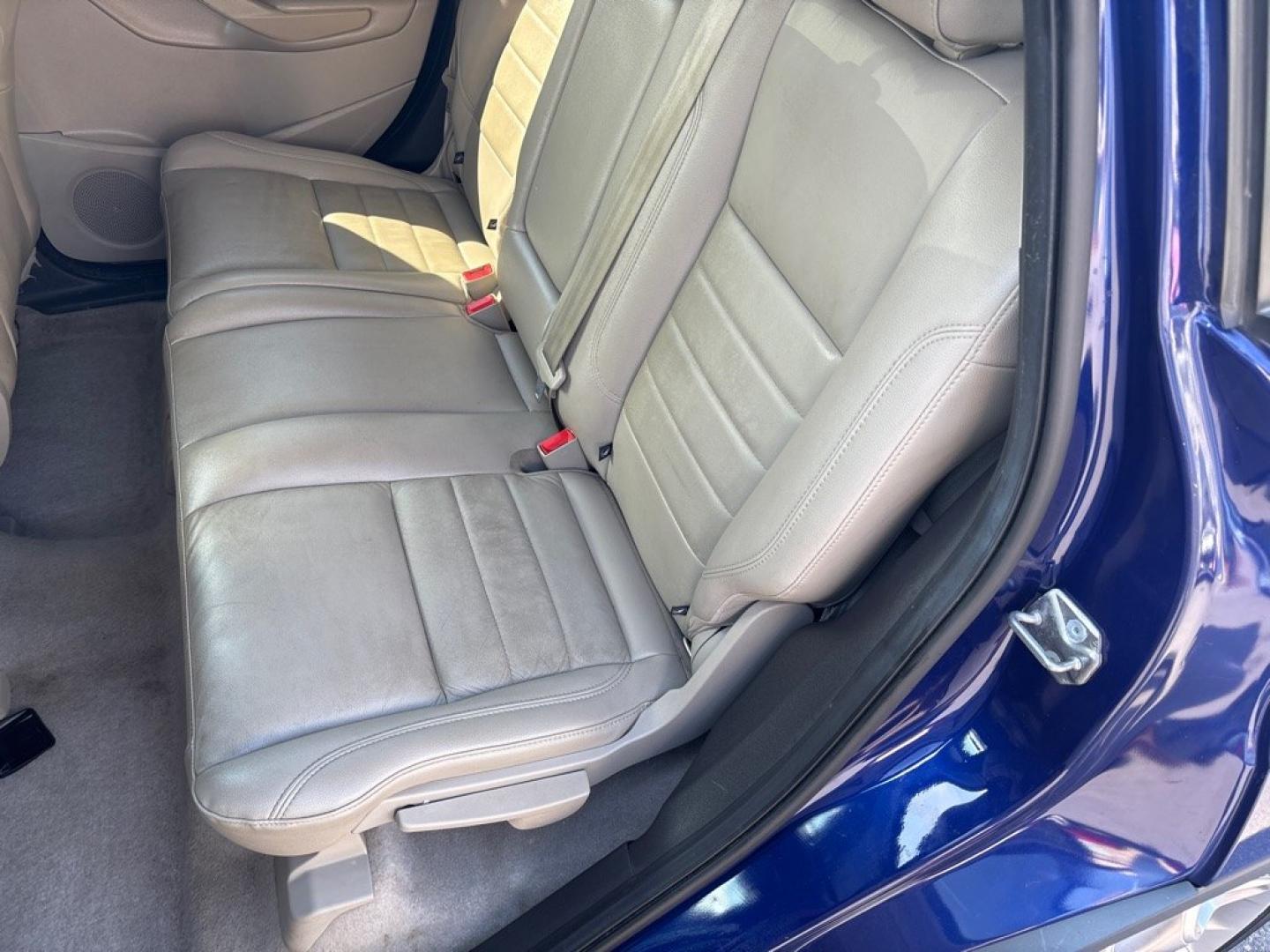 2015 BLUE FORD ESCAPE TITANIUM (1FMCU9J93FU) with an 2.0L engine, Automatic transmission, located at 2514 Williamson Rd NE, Roanoke, VA, 24012, (540) 265-7770, 37.294636, -79.936249 - NO CREDIT CHECK FINANCING WITH ONLY $2500 DOWN PAYMENT!!!! Check out our website www.needausedvehicle.com for our No Credit Check/ In House Financing options!! No Credit Check Available!!! In House Financing Available!!! All Clean Title Vehicles (no Salvaged or flooded vehicles ever on our lot)!- Photo#6