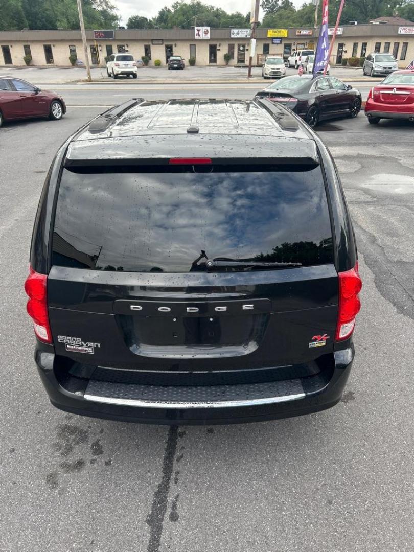 2016 BLACK DODGE GRAND CARAVAN R/T (2C4RDGEG2GR) with an 3.6L engine, Automatic transmission, located at 2514 Williamson Rd NE, Roanoke, VA, 24012, (540) 265-7770, 37.294636, -79.936249 - VEHICLE HAS NEW TRANSMISSION WITH 3 YEAR/ 100,000 MILE WARRANTY!!!! NO CREDIT CHECK FINANCING WITH ONLY $2700 DOWN PAYMENT!!!! Check out our website www.needausedvehicle.com for our No Credit Check/ In House Financing options!! No Credit Check Available!!! In House Financing Available!!! All C - Photo#3