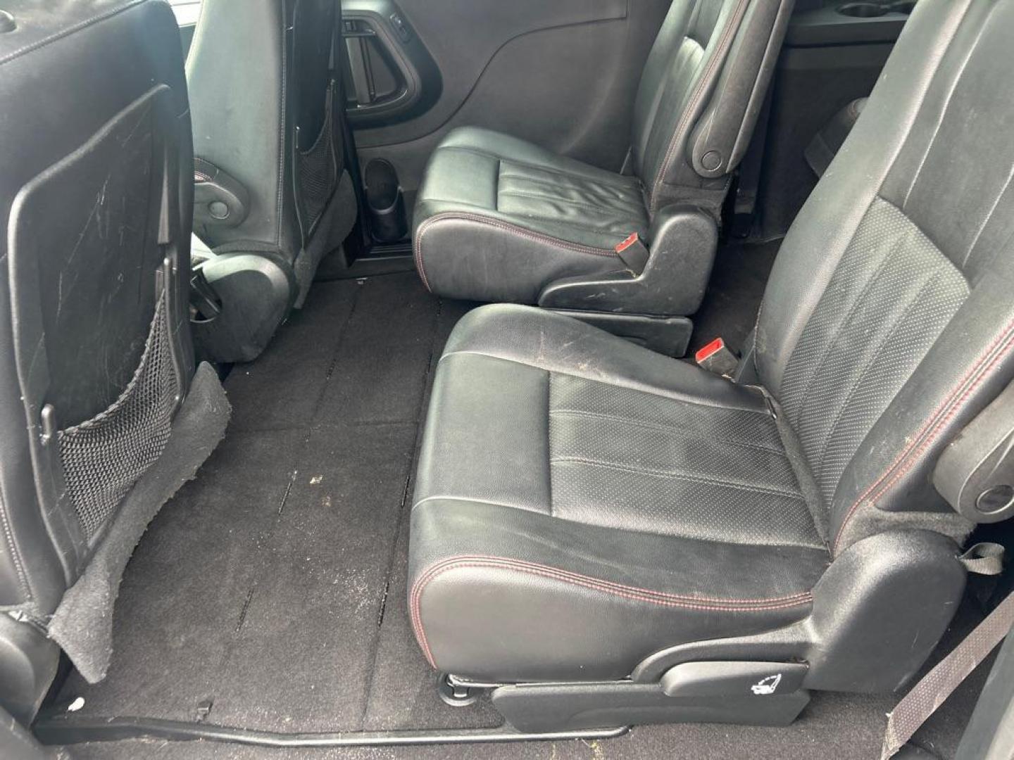 2016 BLACK DODGE GRAND CARAVAN R/T (2C4RDGEG2GR) with an 3.6L engine, Automatic transmission, located at 2514 Williamson Rd NE, Roanoke, VA, 24012, (540) 265-7770, 37.294636, -79.936249 - VEHICLE HAS NEW TRANSMISSION WITH 3 YEAR/ 100,000 MILE WARRANTY!!!! NO CREDIT CHECK FINANCING WITH ONLY $2700 DOWN PAYMENT!!!! Check out our website www.needausedvehicle.com for our No Credit Check/ In House Financing options!! No Credit Check Available!!! In House Financing Available!!! All C - Photo#7