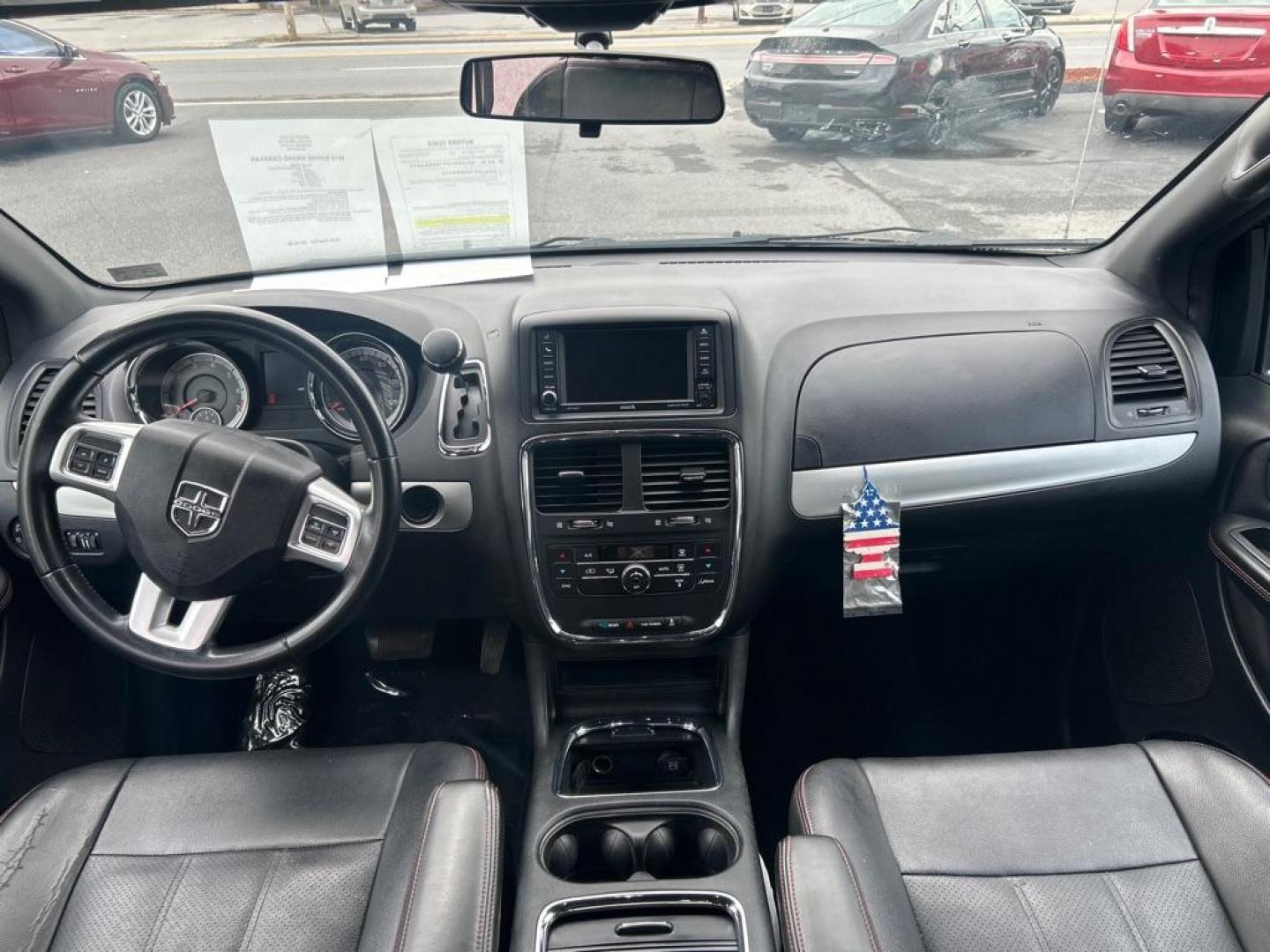 2016 BLACK DODGE GRAND CARAVAN R/T (2C4RDGEG2GR) with an 3.6L engine, Automatic transmission, located at 2514 Williamson Rd NE, Roanoke, VA, 24012, (540) 265-7770, 37.294636, -79.936249 - VEHICLE HAS NEW TRANSMISSION WITH 3 YEAR/ 100,000 MILE WARRANTY!!!! NO CREDIT CHECK FINANCING WITH ONLY $2700 DOWN PAYMENT!!!! Check out our website www.needausedvehicle.com for our No Credit Check/ In House Financing options!! No Credit Check Available!!! In House Financing Available!!! All C - Photo#8