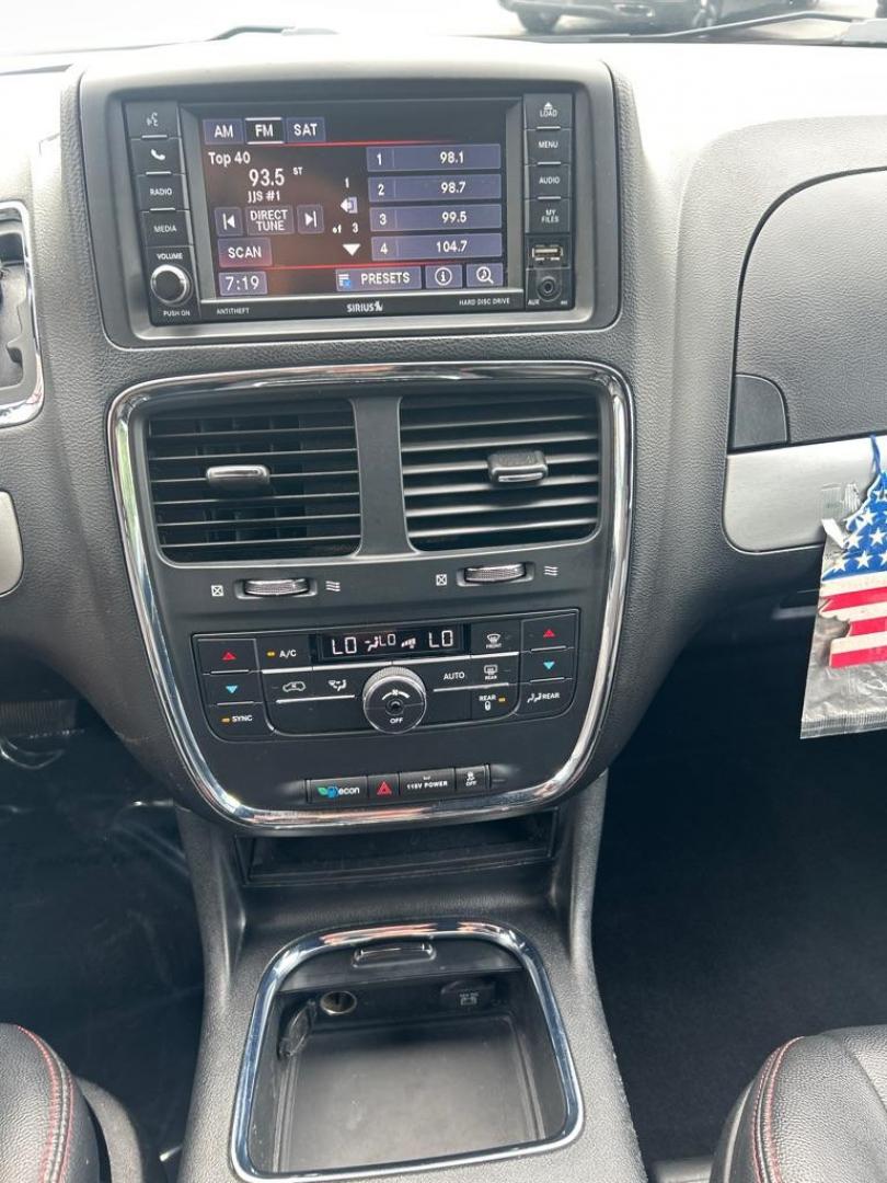 2016 BLACK DODGE GRAND CARAVAN R/T (2C4RDGEG2GR) with an 3.6L engine, Automatic transmission, located at 2514 Williamson Rd NE, Roanoke, VA, 24012, (540) 265-7770, 37.294636, -79.936249 - VEHICLE HAS NEW TRANSMISSION WITH 3 YEAR/ 100,000 MILE WARRANTY!!!! NO CREDIT CHECK FINANCING WITH ONLY $2700 DOWN PAYMENT!!!! Check out our website www.needausedvehicle.com for our No Credit Check/ In House Financing options!! No Credit Check Available!!! In House Financing Available!!! All C - Photo#10