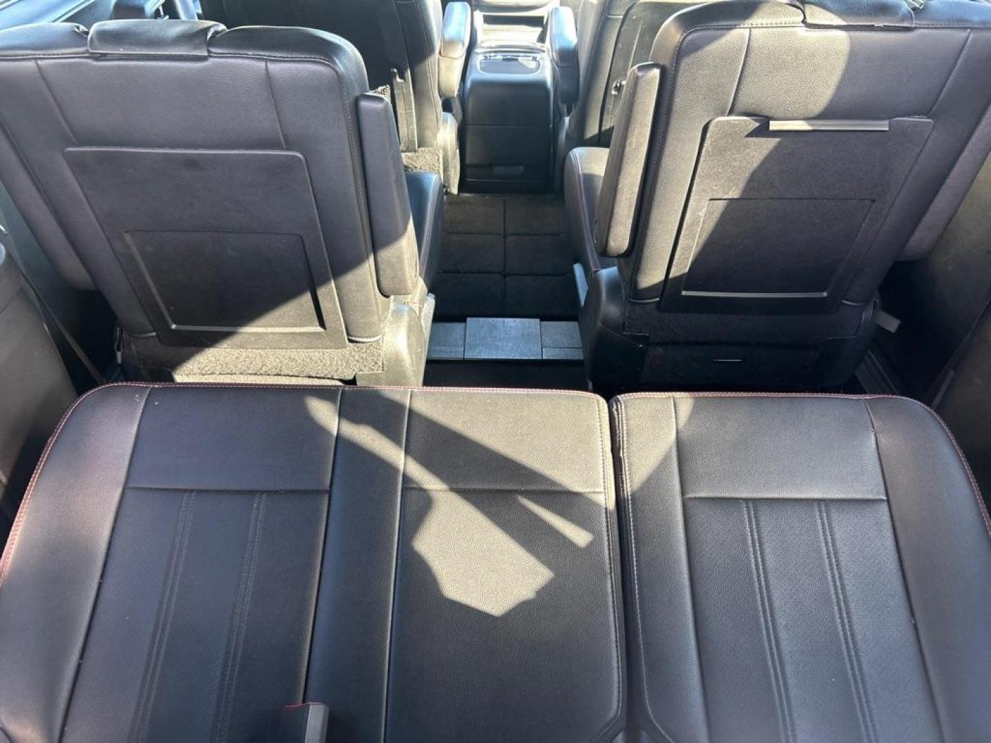 2016 BLACK DODGE GRAND CARAVAN R/T (2C4RDGEG2GR) with an 3.6L engine, Automatic transmission, located at 2514 Williamson Rd NE, Roanoke, VA, 24012, (540) 265-7770, 37.294636, -79.936249 - NO CREDIT CHECK FINANCING WITH ONLY $2600 DOWN PAYMENT!!!! Check out our website www.needausedvehicle.com for our No Credit Check/ In House Financing options!! No Credit Check Available!!! In House Financing Available!!! All Clean Title Vehicles (no Salvaged or flooded vehicles ever on our lot)! - Photo#3