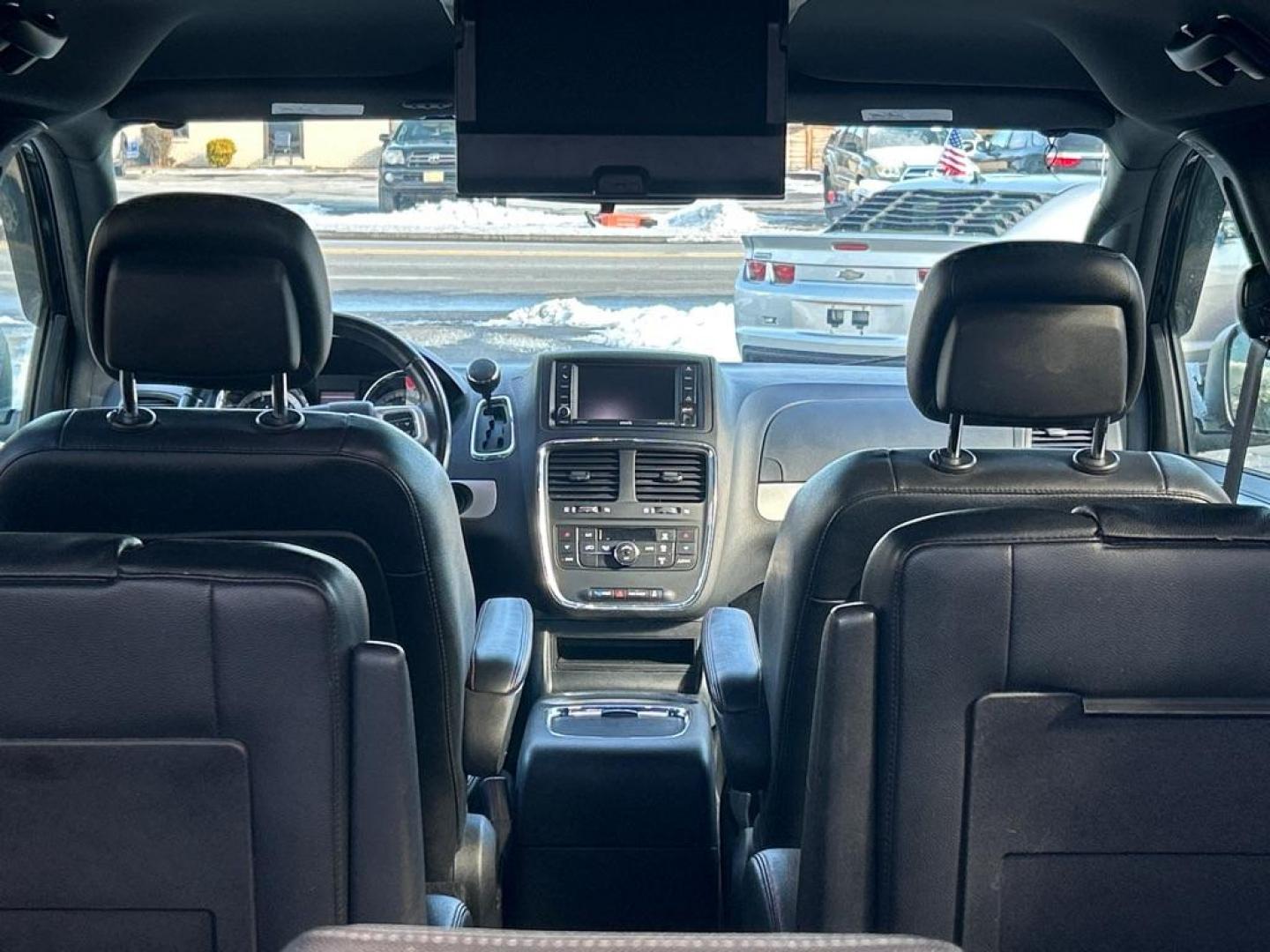 2016 BLACK DODGE GRAND CARAVAN R/T (2C4RDGEG2GR) with an 3.6L engine, Automatic transmission, located at 2514 Williamson Rd NE, Roanoke, VA, 24012, (540) 265-7770, 37.294636, -79.936249 - NO CREDIT CHECK FINANCING WITH ONLY $2600 DOWN PAYMENT!!!! Check out our website www.needausedvehicle.com for our No Credit Check/ In House Financing options!! No Credit Check Available!!! In House Financing Available!!! All Clean Title Vehicles (no Salvaged or flooded vehicles ever on our lot)! - Photo#4