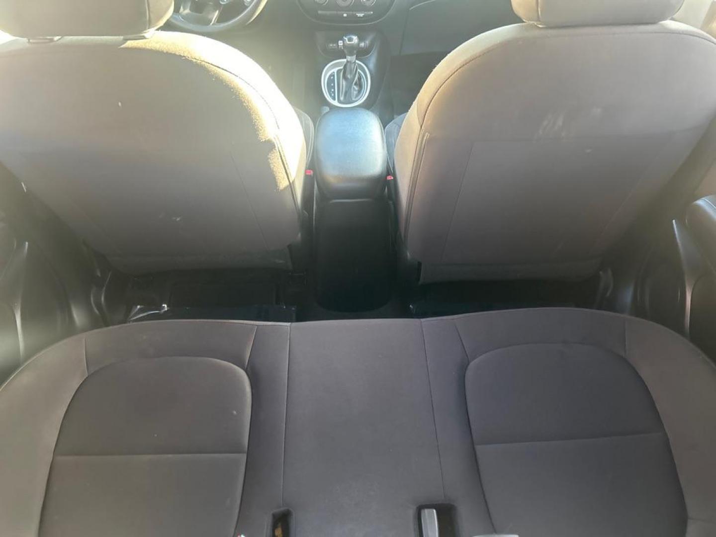 2016 GRAY KIA SOUL 4D Sedan (KNDJN2A2XG7) with an 1.6L engine, Automatic transmission, located at 2514 Williamson Rd NE, Roanoke, VA, 24012, (540) 265-7770, 37.294636, -79.936249 - Photo#3