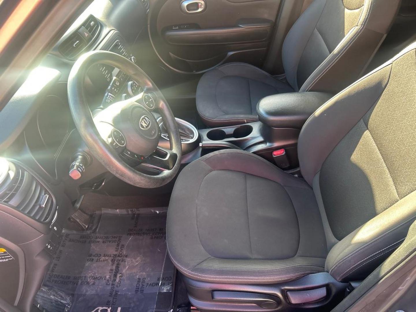 2016 GRAY KIA SOUL 4D Sedan (KNDJN2A2XG7) with an 1.6L engine, Automatic transmission, located at 2514 Williamson Rd NE, Roanoke, VA, 24012, (540) 265-7770, 37.294636, -79.936249 - Photo#6