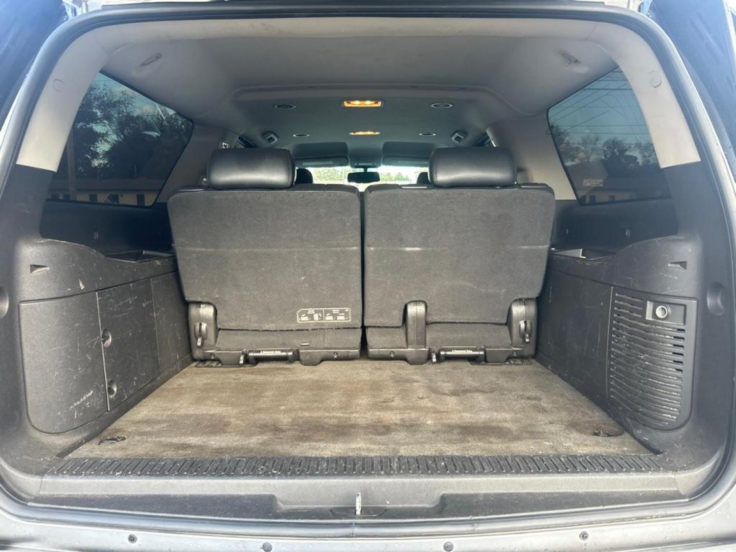 2013 SILVER GMC YUKON XL 1500 SLT (1GKS2KE73DR) with an 5.3L engine, Automatic transmission, located at 2514 Williamson Rd NE, Roanoke, VA, 24012, (540) 265-7770, 37.294636, -79.936249 - NO CREDIT CHECK FINANCING WITH ONLY $2500 DOWN PAYMENT!!!! Check out our website www.needausedvehicle.com for our No Credit Check/ In House Financing options!! No Credit Check Available!!! In House Financing Available!!! All Clean Title Vehicles (no Salvaged or flooded vehicles ever on our lot)! - Photo#4