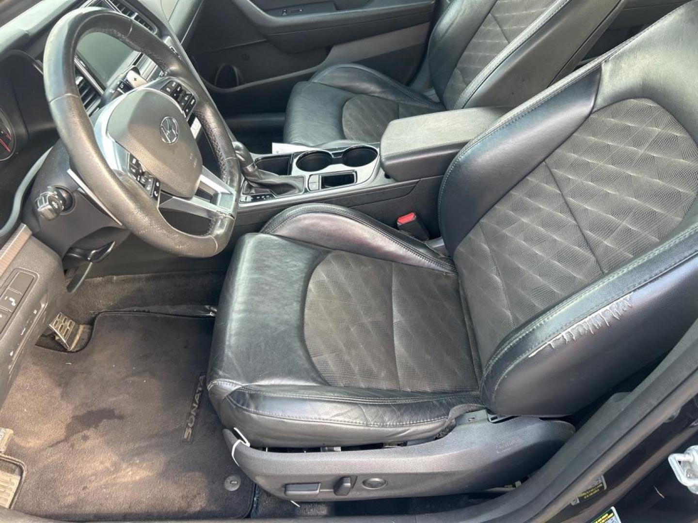 2018 BLACK HYUNDAI SONATA SPORT (5NPE34AFXJH) with an 2.4L engine, Automatic transmission, located at 2514 Williamson Rd NE, Roanoke, VA, 24012, (540) 265-7770, 37.294636, -79.936249 - NO CREDIT CHECK FINANCING WITH ONLY $3500 DOWN PAYMENT!!!! Check out our website www.needausedvehicle.com for our No Credit Check/ In House Financing options!! No Credit Check Available!!! In House Financing Available!!! All Clean Title Vehicles (no Salvaged or flooded vehicles ever on our lot)! - Photo#4