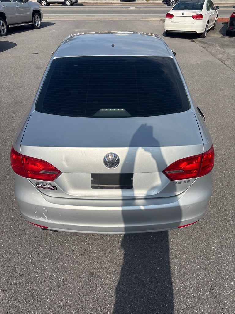 2013 SILVER VOLKSWAGEN JETTA SE (3VWDX7AJXDM) with an 2.5L engine, Automatic transmission, located at 2514 Williamson Rd NE, Roanoke, VA, 24012, (540) 265-7770, 37.294636, -79.936249 - NO CREDIT CHECK FINANCING WITH ONLY $1700 DOWN PAYMENT!!!! Check out our website www.needausedvehicle.com for our No Credit Check/ In House Financing options!! No Credit Check Available!!! In House Financing Available!!! All Clean Title Vehicles (no Salvaged or flooded vehicles ever on our lot)!- Photo#3
