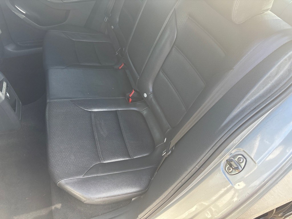 2013 SILVER VOLKSWAGEN JETTA SE (3VWDX7AJXDM) with an 2.5L engine, Automatic transmission, located at 2514 Williamson Rd NE, Roanoke, VA, 24012, (540) 265-7770, 37.294636, -79.936249 - NO CREDIT CHECK FINANCING WITH ONLY $1700 DOWN PAYMENT!!!! Check out our website www.needausedvehicle.com for our No Credit Check/ In House Financing options!! No Credit Check Available!!! In House Financing Available!!! All Clean Title Vehicles (no Salvaged or flooded vehicles ever on our lot)!- Photo#4