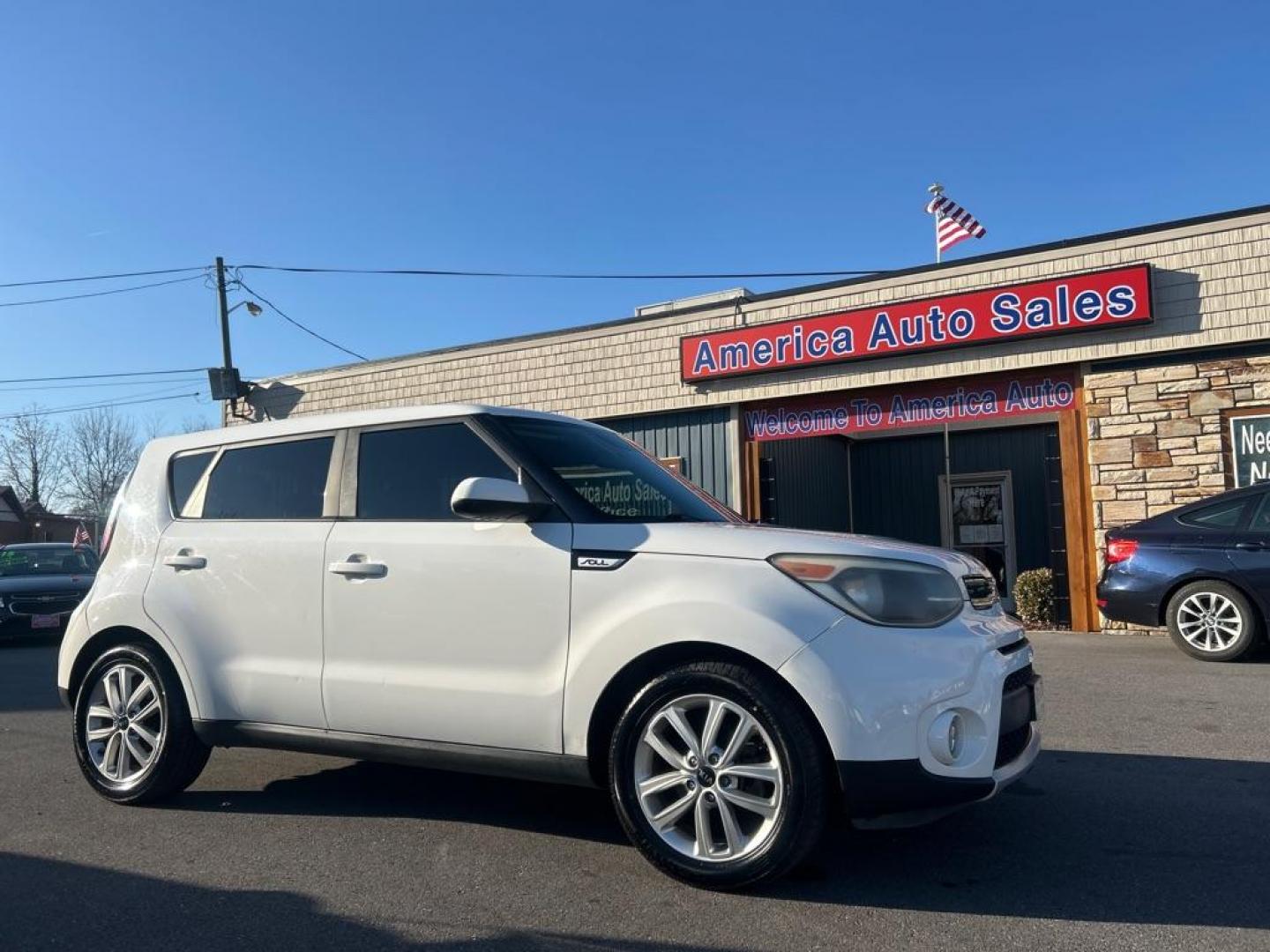 2017 WHITE KIA SOUL + (KNDJP3A56H7) with an 2.0L engine, Automatic transmission, located at 2514 Williamson Rd NE, Roanoke, VA, 24012, (540) 265-7770, 37.294636, -79.936249 - NO CREDIT CHECK FINANCING WITH ONLY $2700 DOWN PAYMENT!!!! Check out our website www.needausedvehicle.com for our No Credit Check/ In House Financing options!! No Credit Check Available!!! In House Financing Available!!! All Clean Title Vehicles (no Salvaged or flooded vehicles ever on our lot)! - Photo#0