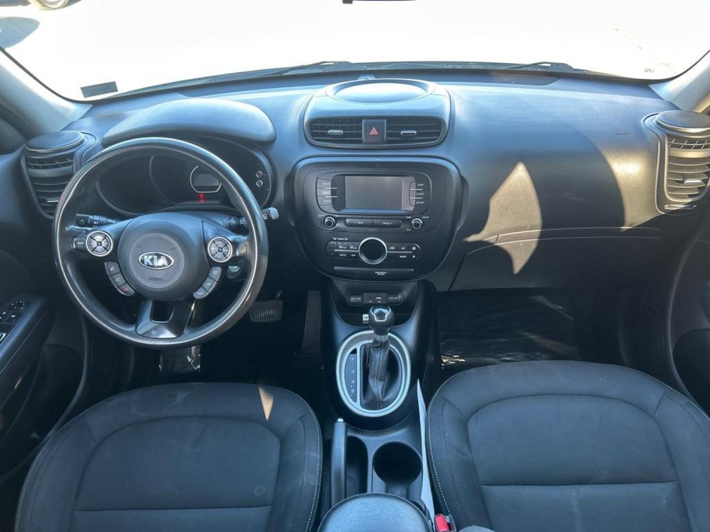 2017 WHITE KIA SOUL + (KNDJP3A56H7) with an 2.0L engine, Automatic transmission, located at 2514 Williamson Rd NE, Roanoke, VA, 24012, (540) 265-7770, 37.294636, -79.936249 - NO CREDIT CHECK FINANCING WITH ONLY $2700 DOWN PAYMENT!!!! Check out our website www.needausedvehicle.com for our No Credit Check/ In House Financing options!! No Credit Check Available!!! In House Financing Available!!! All Clean Title Vehicles (no Salvaged or flooded vehicles ever on our lot)! - Photo#4
