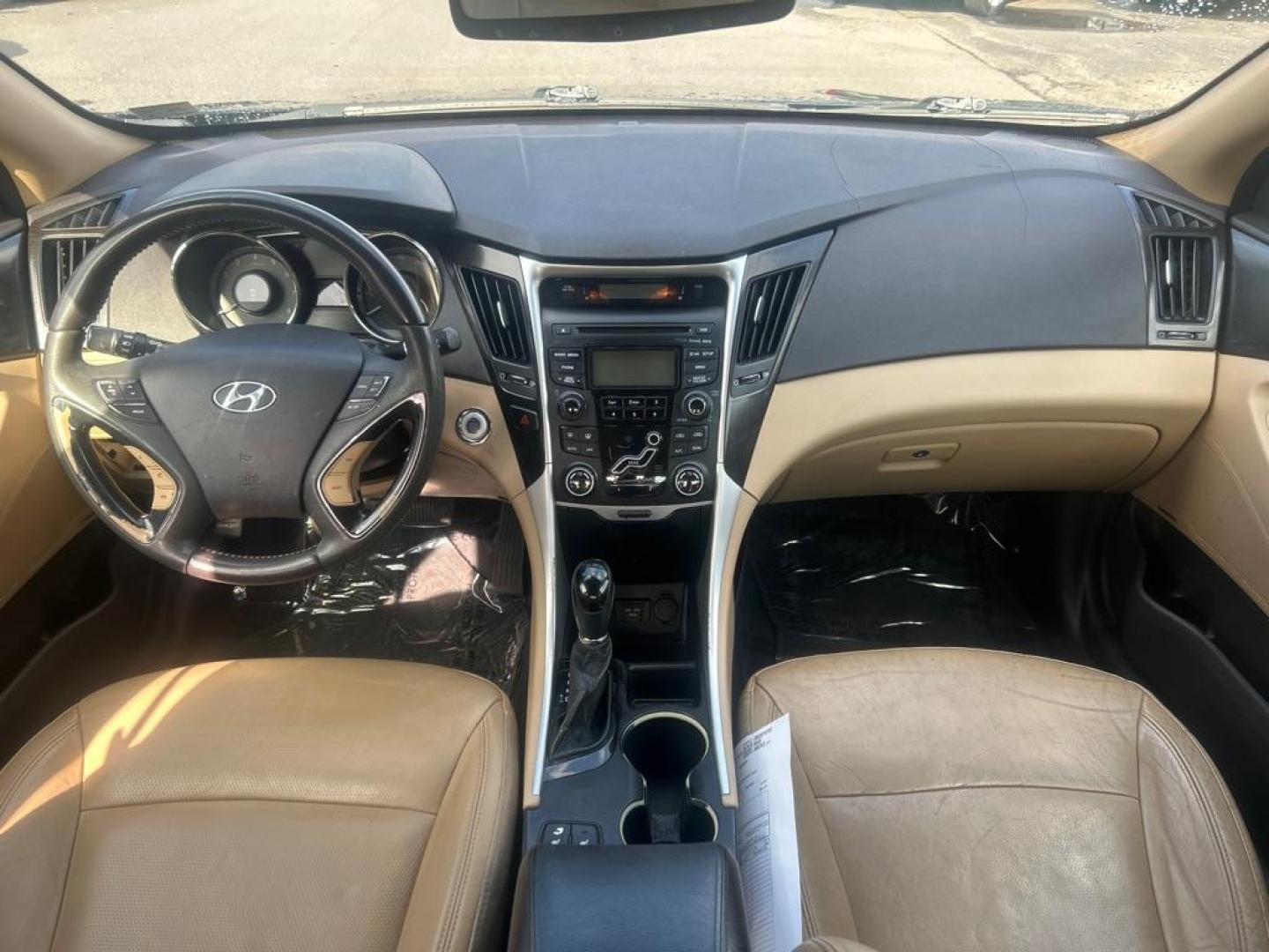 2012 BLUE HYUNDAI SONATA SE (5NPEC4AC9CH) with an 2.4L engine, Automatic transmission, located at 2514 Williamson Rd NE, Roanoke, VA, 24012, (540) 265-7770, 37.294636, -79.936249 - NO CREDIT CHECK FINANCING WITH ONLY $2000 DOWN PAYMENT!!!! Check out our website www.needausedvehicle.com for our No Credit Check/ In House Financing options!! No Credit Check Available!!! In House Financing Available!!! All Clean Title Vehicles (no Salvaged or flooded vehicles ever on our lot)! - Photo#3
