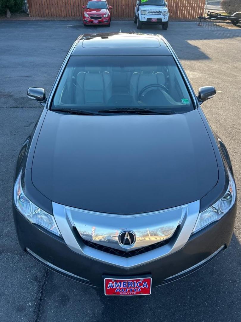 2011 GRAY ACURA TL (19UUA8F23BA) with an 3.5L engine, Automatic transmission, located at 2514 Williamson Rd NE, Roanoke, VA, 24012, (540) 265-7770, 37.294636, -79.936249 - Photo#9