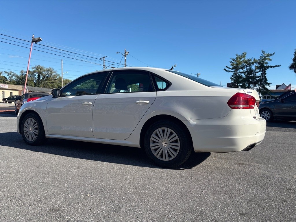 2015 WHITE VOLKSWAGEN PASSAT S (1VWAT7A33FC) with an 1.8L engine, Automatic transmission, located at 2514 Williamson Rd NE, Roanoke, VA, 24012, (540) 265-7770, 37.294636, -79.936249 - NO CREDIT CHECK FINANCING WITH ONLY $1400 DOWN PAYMENT!!!! Check out our website www.needausedvehicle.com for our No Credit Check/ In House Financing options!! No Credit Check Available!!! In House Financing Available!!! All Clean Title Vehicles (no Salvaged or flooded vehicles ever on our lot)!- Photo#2