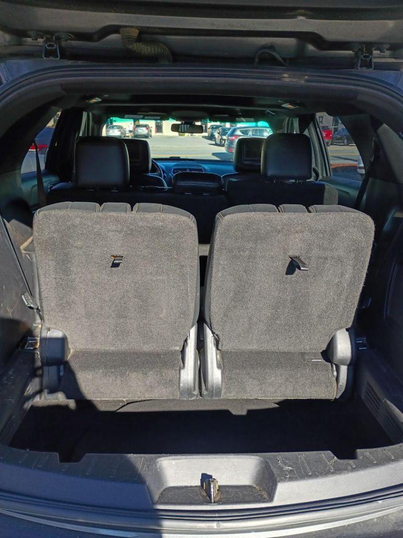 2016 GREY FORD EXPLORER LIMITED (1FM5K8F8XGG) with an 3.5L engine, Automatic transmission, located at 2514 Williamson Rd NE, Roanoke, VA, 24012, (540) 265-7770, 37.294636, -79.936249 - Photo#5