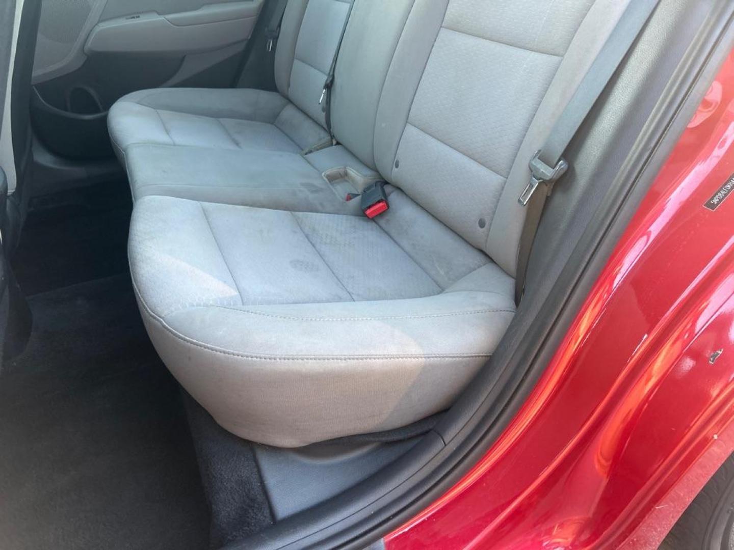 2019 RED HYUNDAI ELANTRA SEL (5NPD84LF0KH) with an 2.0L engine, Automatic transmission, located at 2514 Williamson Rd NE, Roanoke, VA, 24012, (540) 265-7770, 37.294636, -79.936249 - NO CREDIT CHECK FINANCING WITH ONLY $3200 DOWN PAYMENT!!!! Check out our website www.needausedvehicle.com for our No Credit Check/ In House Financing options!! No Credit Check Available!!! In House Financing Available!!! All Clean Title Vehicles (no Salvaged or flooded vehicles ever on our lot)! - Photo#2