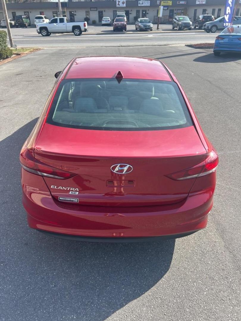 2017 RED HYUNDAI ELANTRA SE (5NPD74LF8HH) with an 2.0L engine, Automatic transmission, located at 2514 Williamson Rd NE, Roanoke, VA, 24012, (540) 265-7770, 37.294636, -79.936249 - Photo#3