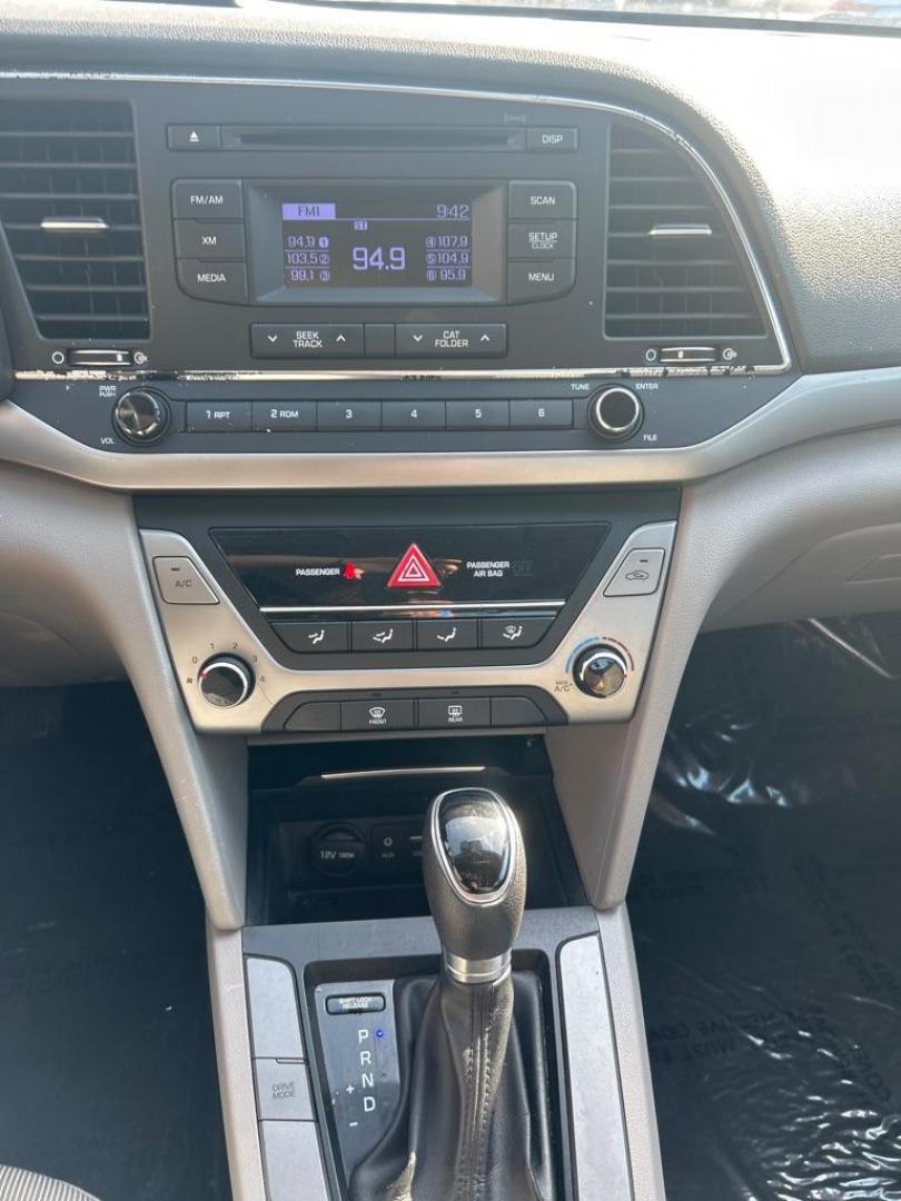 2017 RED HYUNDAI ELANTRA SE (5NPD74LF8HH) with an 2.0L engine, Automatic transmission, located at 2514 Williamson Rd NE, Roanoke, VA, 24012, (540) 265-7770, 37.294636, -79.936249 - Photo#7