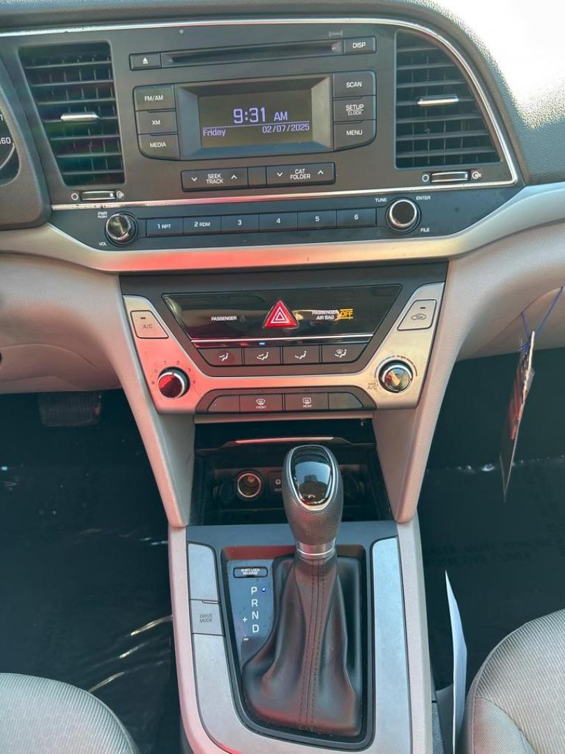 2017 RED HYUNDAI ELANTRA SE (5NPD74LF8HH) with an 2.0L engine, Automatic transmission, located at 2514 Williamson Rd NE, Roanoke, VA, 24012, (540) 265-7770, 37.294636, -79.936249 - Photo#5