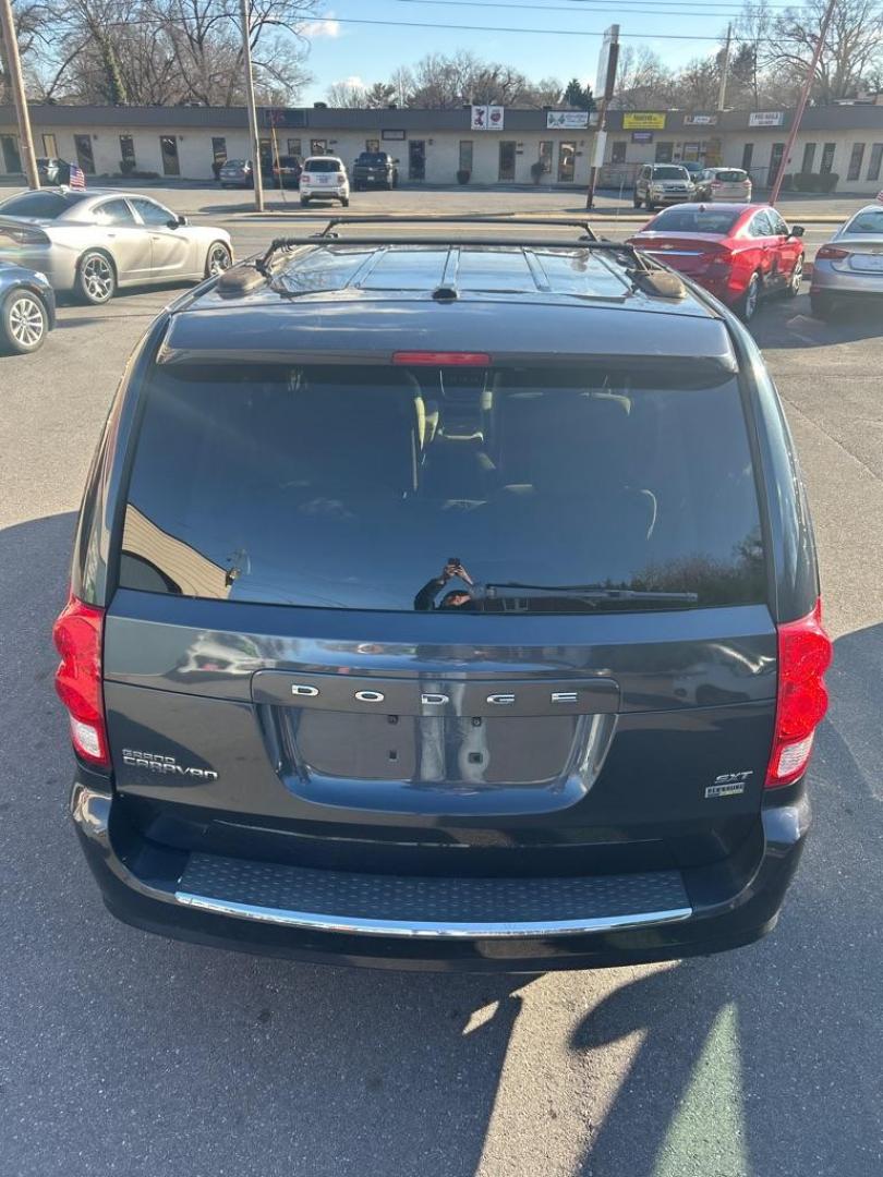 2014 GRAY DODGE GRAND CARAVAN SXT (2C4RDGCG0ER) with an 3.6L engine, Automatic transmission, located at 2514 Williamson Rd NE, Roanoke, VA, 24012, (540) 265-7770, 37.294636, -79.936249 - Photo#11