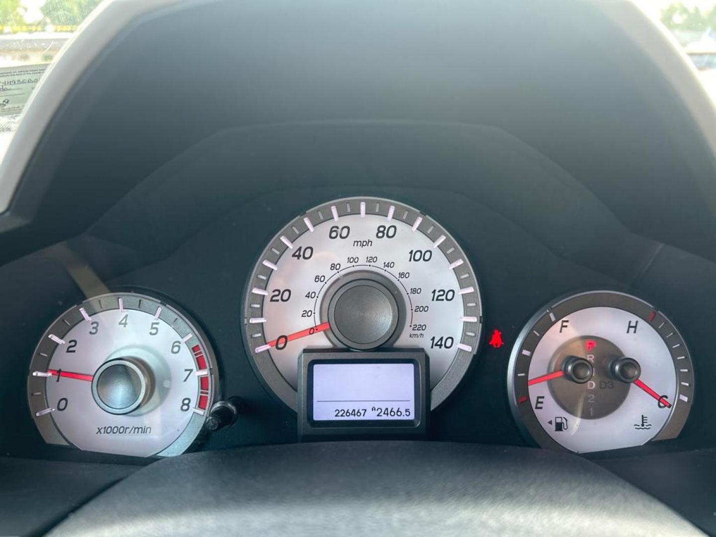 2014 WHITE HONDA PILOT TOURING (5FNYF4H93EB) with an 3.5L engine, Automatic transmission, located at 2514 Williamson Rd NE, Roanoke, VA, 24012, (540) 265-7770, 37.294636, -79.936249 - NO CREDIT CHECK FINANCING WITH ONLY $2300 DOWN PAYMENT!!!! Check out our website www.needausedvehicle.com for our No Credit Check/ In House Financing options!! No Credit Check Available!!! In House Financing Available!!! All Clean Title Vehicles (no Salvaged or flooded vehicles ever on our lot)! - Photo#5