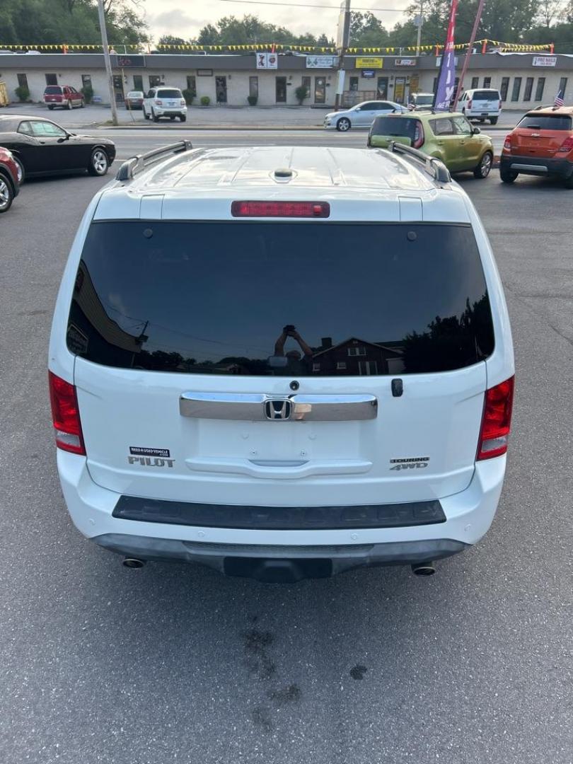 2014 WHITE HONDA PILOT TOURING (5FNYF4H93EB) with an 3.5L engine, Automatic transmission, located at 2514 Williamson Rd NE, Roanoke, VA, 24012, (540) 265-7770, 37.294636, -79.936249 - NO CREDIT CHECK FINANCING WITH ONLY $2300 DOWN PAYMENT!!!! Check out our website www.needausedvehicle.com for our No Credit Check/ In House Financing options!! No Credit Check Available!!! In House Financing Available!!! All Clean Title Vehicles (no Salvaged or flooded vehicles ever on our lot)! - Photo#7
