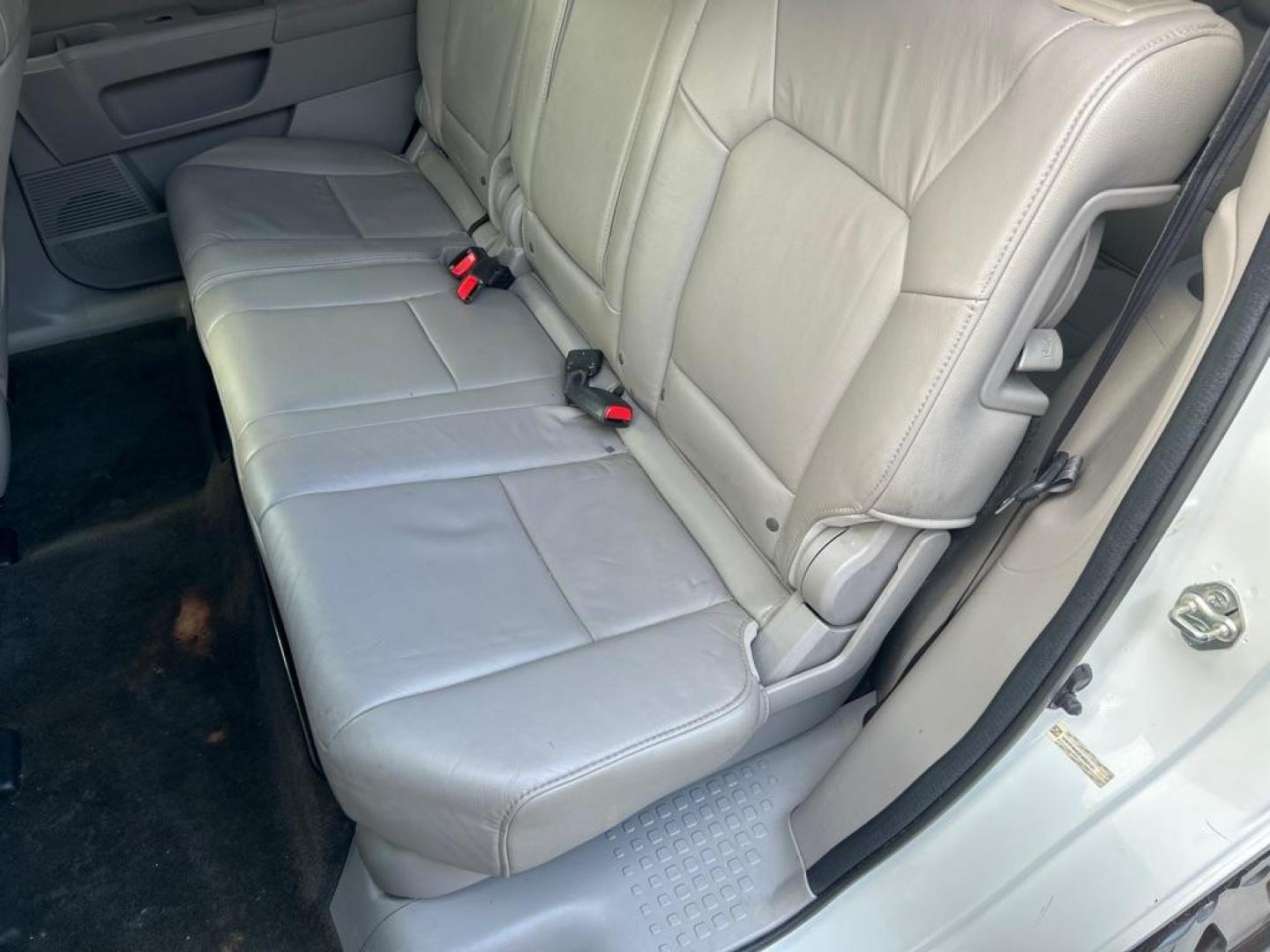 2014 WHITE HONDA PILOT TOURING (5FNYF4H93EB) with an 3.5L engine, Automatic transmission, located at 2514 Williamson Rd NE, Roanoke, VA, 24012, (540) 265-7770, 37.294636, -79.936249 - NO CREDIT CHECK FINANCING WITH ONLY $2300 DOWN PAYMENT!!!! Check out our website www.needausedvehicle.com for our No Credit Check/ In House Financing options!! No Credit Check Available!!! In House Financing Available!!! All Clean Title Vehicles (no Salvaged or flooded vehicles ever on our lot)! - Photo#9