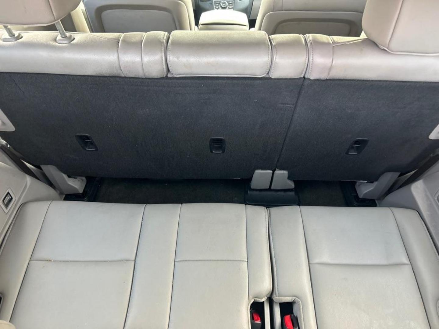 2014 WHITE HONDA PILOT TOURING (5FNYF4H93EB) with an 3.5L engine, Automatic transmission, located at 2514 Williamson Rd NE, Roanoke, VA, 24012, (540) 265-7770, 37.294636, -79.936249 - NO CREDIT CHECK FINANCING WITH ONLY $2300 DOWN PAYMENT!!!! Check out our website www.needausedvehicle.com for our No Credit Check/ In House Financing options!! No Credit Check Available!!! In House Financing Available!!! All Clean Title Vehicles (no Salvaged or flooded vehicles ever on our lot)! - Photo#10