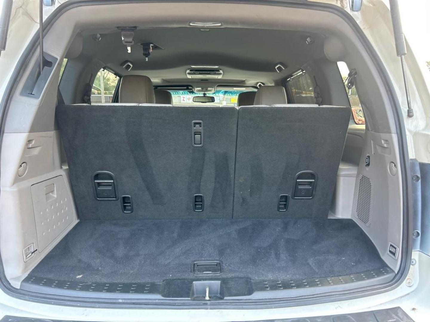 2014 WHITE HONDA PILOT TOURING (5FNYF4H93EB) with an 3.5L engine, Automatic transmission, located at 2514 Williamson Rd NE, Roanoke, VA, 24012, (540) 265-7770, 37.294636, -79.936249 - NO CREDIT CHECK FINANCING WITH ONLY $2300 DOWN PAYMENT!!!! Check out our website www.needausedvehicle.com for our No Credit Check/ In House Financing options!! No Credit Check Available!!! In House Financing Available!!! All Clean Title Vehicles (no Salvaged or flooded vehicles ever on our lot)! - Photo#11