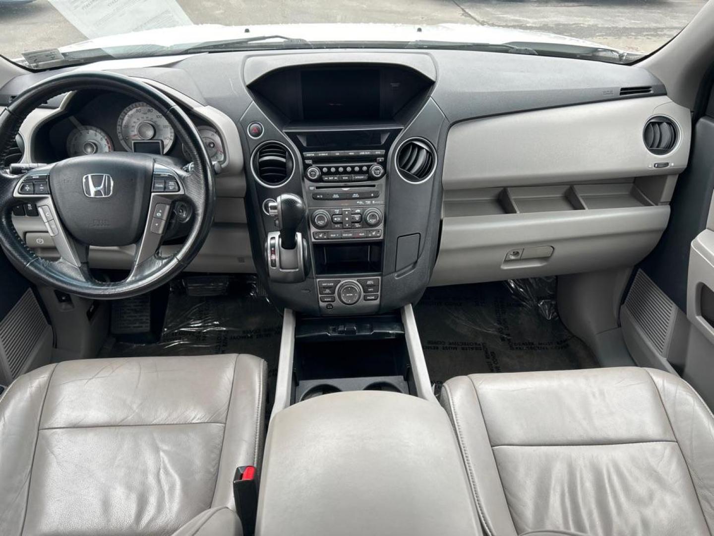 2014 WHITE HONDA PILOT TOURING (5FNYF4H93EB) with an 3.5L engine, Automatic transmission, located at 2514 Williamson Rd NE, Roanoke, VA, 24012, (540) 265-7770, 37.294636, -79.936249 - NO CREDIT CHECK FINANCING WITH ONLY $1800 DOWN PAYMENT!!!! Check out our website www.needausedvehicle.com for our No Credit Check/ In House Financing options!! No Credit Check Available!!! In House Financing Available!!! All Clean Title Vehicles (no Salvaged or flooded vehicles ever on our lot)! - Photo#8