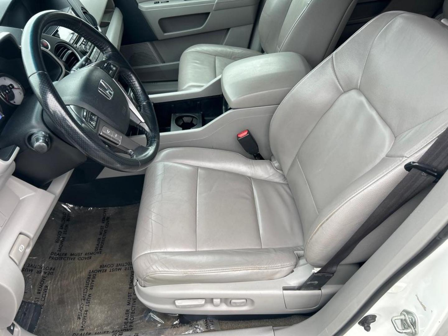 2014 WHITE HONDA PILOT TOURING (5FNYF4H93EB) with an 3.5L engine, Automatic transmission, located at 2514 Williamson Rd NE, Roanoke, VA, 24012, (540) 265-7770, 37.294636, -79.936249 - NO CREDIT CHECK FINANCING WITH ONLY $1800 DOWN PAYMENT!!!! Check out our website www.needausedvehicle.com for our No Credit Check/ In House Financing options!! No Credit Check Available!!! In House Financing Available!!! All Clean Title Vehicles (no Salvaged or flooded vehicles ever on our lot)! - Photo#9