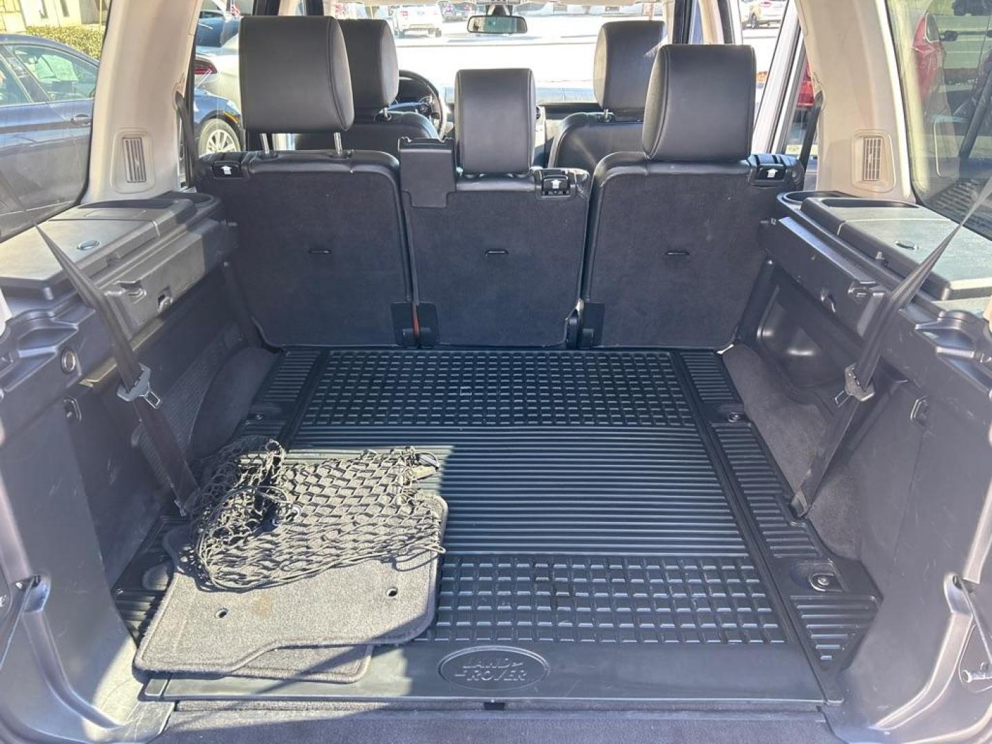 2013 WHITE LAND ROVER LR4 HSE (SALAG2D4XDA) with an 5.0L engine, Automatic transmission, located at 2514 Williamson Rd NE, Roanoke, VA, 24012, (540) 265-7770, 37.294636, -79.936249 - Photo#7