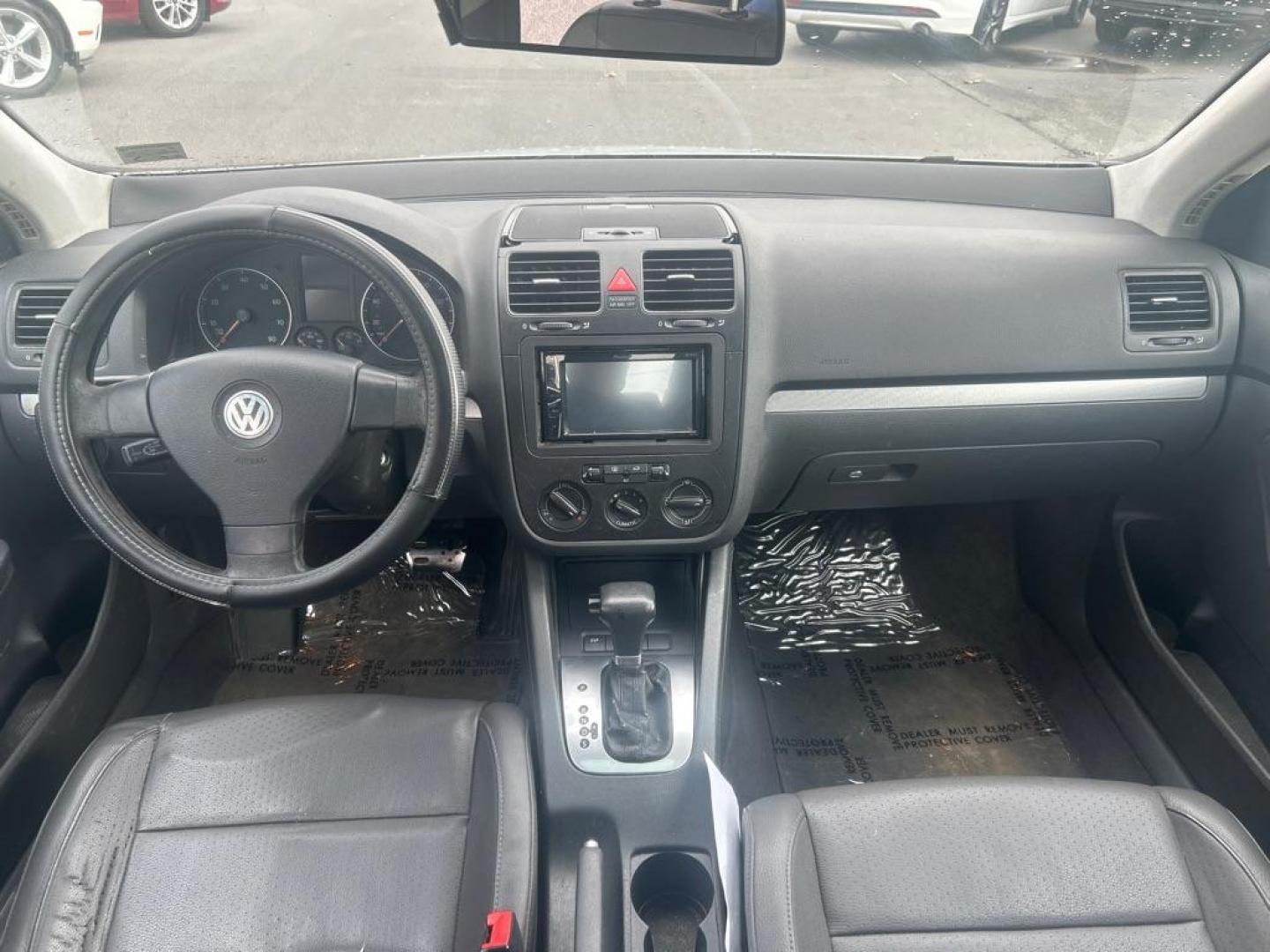 2006 SILVER VOLKSWAGEN JETTA 2.5 OPTION PACKAGE 1 (3VWSF71K06M) with an 2.5L engine, Automatic transmission, located at 2514 Williamson Rd NE, Roanoke, VA, 24012, (540) 265-7770, 37.294636, -79.936249 - NO CREDIT CHECK FINANCING WITH ONLY $1500 DOWN PAYMENT!!!! Check out our website www.needausedvehicle.com for our No Credit Check/ In House Financing options!! No Credit Check Available!!! In House Financing Available!!! All Clean Title Vehicles (no Salvaged or flooded vehicles ever on our lot)! - Photo#3