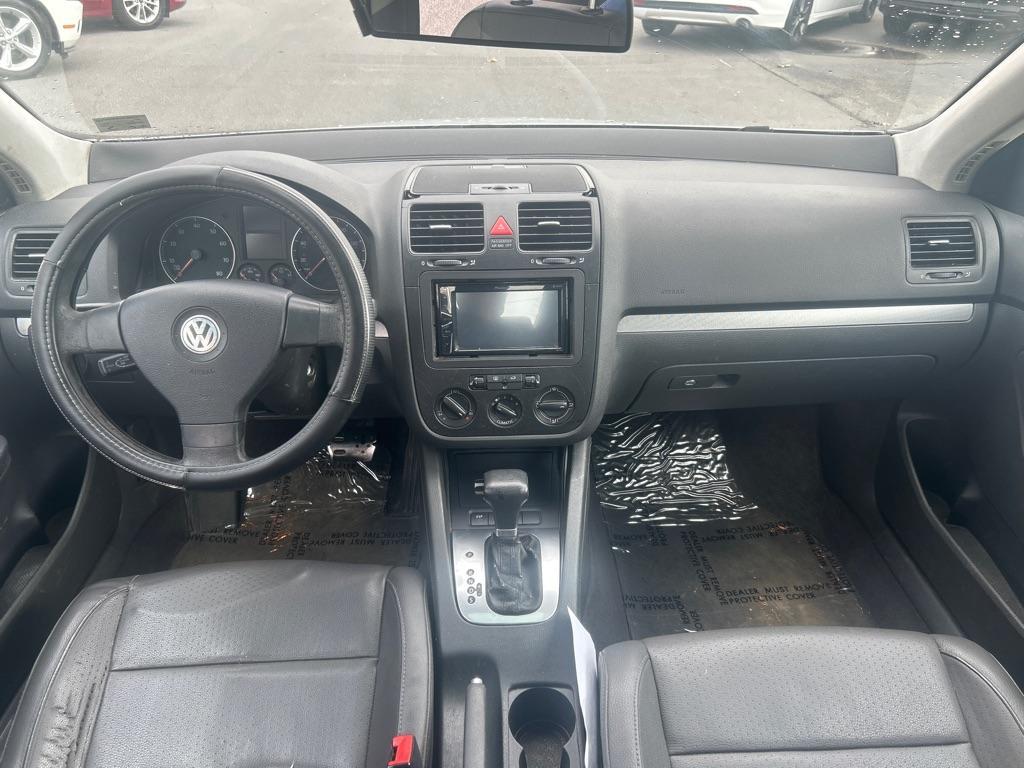 2006 SILVER VOLKSWAGEN JETTA 2.5 OPTION PACKAGE 1 (3VWSF71K06M) with an 2.5L engine, Automatic transmission, located at 2514 Williamson Rd NE, Roanoke, VA, 24012, (540) 265-7770, 37.294636, -79.936249 - NO CREDIT CHECK FINANCING WITH ONLY $1500 DOWN PAYMENT!!!! Check out our website www.needausedvehicle.com for our No Credit Check/ In House Financing options!! No Credit Check Available!!! In House Financing Available!!! All Clean Title Vehicles (no Salvaged or flooded vehicles ever on our lot)! - Photo#3