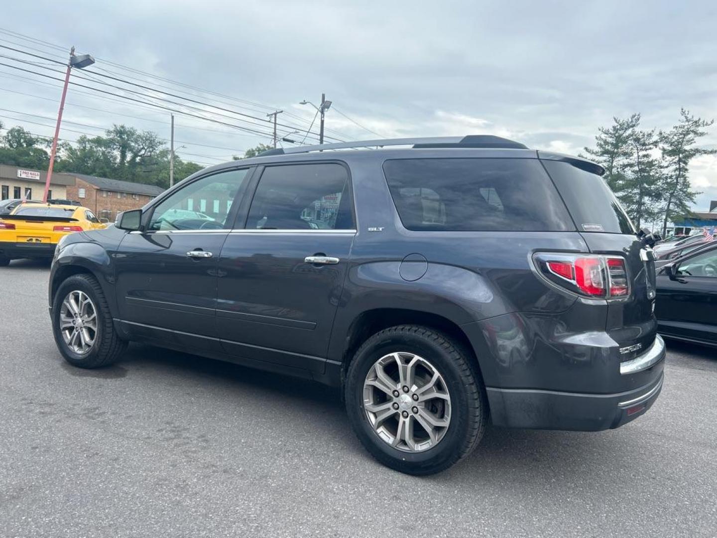 2014 GRAY GMC ACADIA SLT-2 (1GKKVSKD9EJ) with an 3.6L engine, Automatic transmission, located at 2514 Williamson Rd NE, Roanoke, VA, 24012, (540) 265-7770, 37.294636, -79.936249 - NO CREDIT CHECK FINANCING WITH ONLY $2700 DOWN PAYMENT!!!! Check out our website www.needausedvehicle.com for our No Credit Check/ In House Financing options!! No Credit Check Available!!! In House Financing Available!!! All Clean Title Vehicles (no Salvaged or flooded vehicles ever on our lot)! - Photo#1