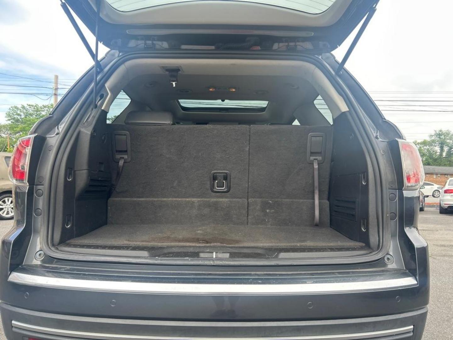 2014 GRAY GMC ACADIA SLT-2 (1GKKVSKD9EJ) with an 3.6L engine, Automatic transmission, located at 2514 Williamson Rd NE, Roanoke, VA, 24012, (540) 265-7770, 37.294636, -79.936249 - NO CREDIT CHECK FINANCING WITH ONLY $2700 DOWN PAYMENT!!!! Check out our website www.needausedvehicle.com for our No Credit Check/ In House Financing options!! No Credit Check Available!!! In House Financing Available!!! All Clean Title Vehicles (no Salvaged or flooded vehicles ever on our lot)! - Photo#2