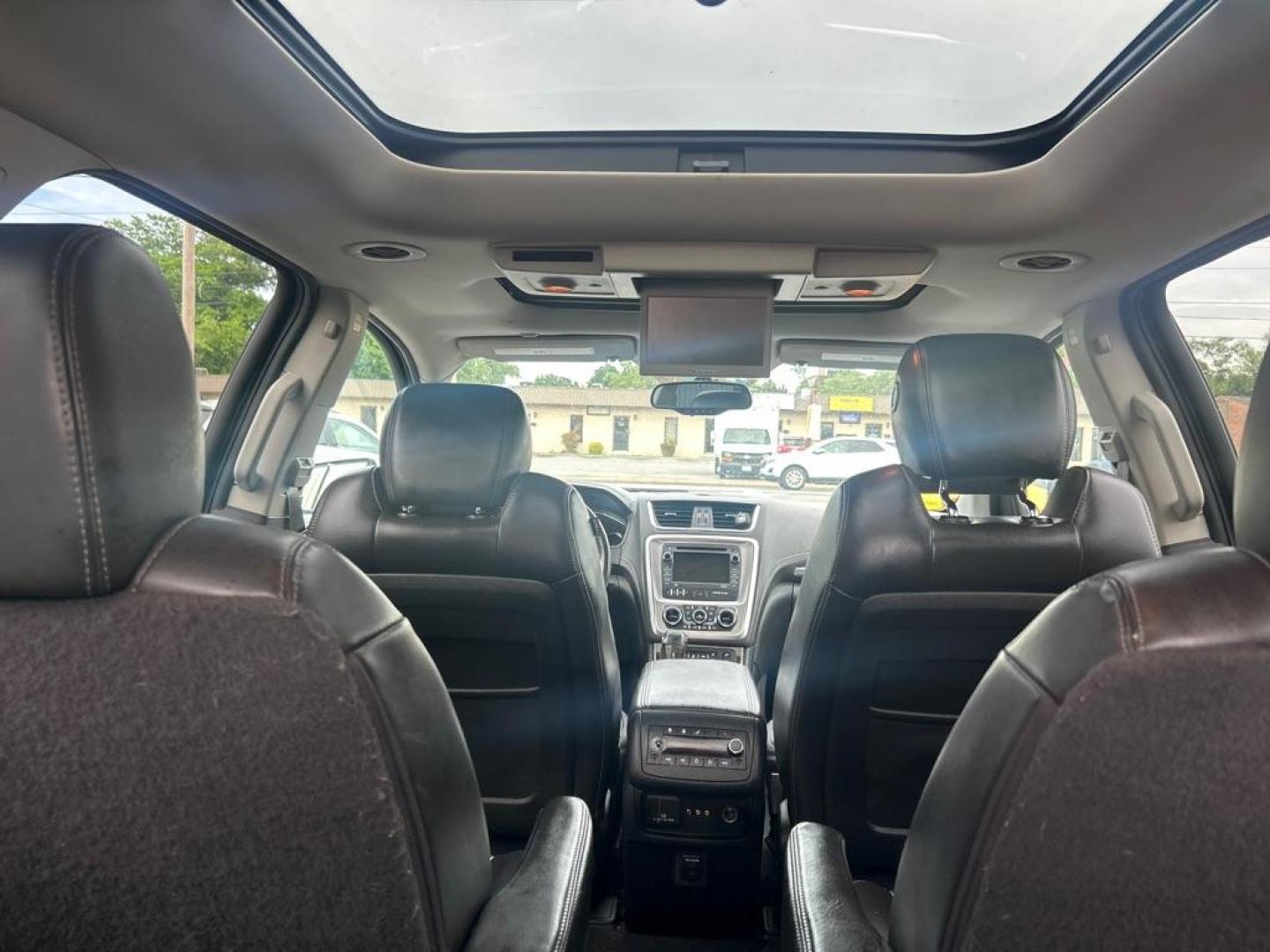 2014 GRAY GMC ACADIA SLT-2 (1GKKVSKD9EJ) with an 3.6L engine, Automatic transmission, located at 2514 Williamson Rd NE, Roanoke, VA, 24012, (540) 265-7770, 37.294636, -79.936249 - NO CREDIT CHECK FINANCING WITH ONLY $2700 DOWN PAYMENT!!!! Check out our website www.needausedvehicle.com for our No Credit Check/ In House Financing options!! No Credit Check Available!!! In House Financing Available!!! All Clean Title Vehicles (no Salvaged or flooded vehicles ever on our lot)! - Photo#4