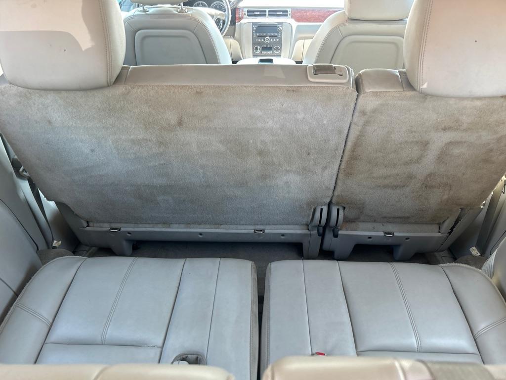 2013 SILVER GMC YUKON XL 1500 SLT (1GKS2KE74DR) with an 5.3L engine, Automatic transmission, located at 2514 Williamson Rd NE, Roanoke, VA, 24012, (540) 265-7770, 37.294636, -79.936249 - NO CREDIT CHECK FINANCING WITH ONLY $3300 DOWN PAYMENT!!!! Check out our website www.needausedvehicle.com for our No Credit Check/ In House Financing options!! No Credit Check Available!!! In House Financing Available!!! All Clean Title Vehicles (no Salvaged or flooded vehicles ever on our lot)! - Photo#6