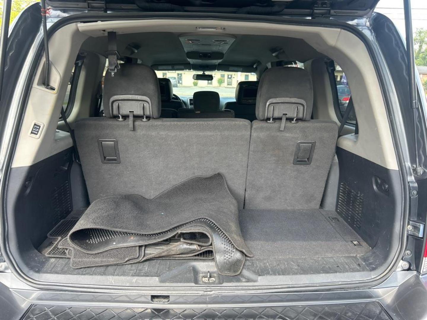 2015 GRAY NISSAN ARMADA SV (5N1AA0NC4FN) with an 5.6L engine, Automatic transmission, located at 2514 Williamson Rd NE, Roanoke, VA, 24012, (540) 265-7770, 37.294636, -79.936249 - NO CREDIT CHECK FINANCING WITH ONLY $3700 DOWN PAYMENT!!!! Check out our website www.needausedvehicle.com for our No Credit Check/ In House Financing options!! No Credit Check Available!!! In House Financing Available!!! All Clean Title Vehicles (no Salvaged or flooded vehicles ever on our lot)! - Photo#4