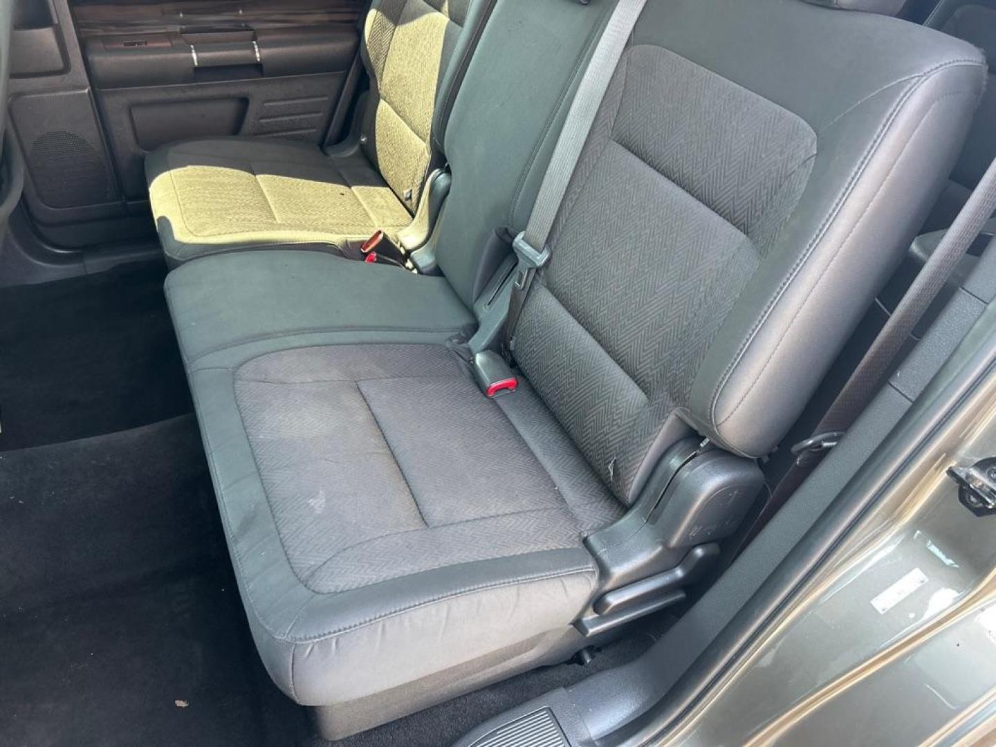 2014 GRAY FORD FLEX SEL (2FMHK6C89EB) with an 3.5L engine, Automatic transmission, located at 2514 Williamson Rd NE, Roanoke, VA, 24012, (540) 265-7770, 37.294636, -79.936249 - NO CREDIT CHECK FINANCING WITH ONLY $2500 DOWN PAYMENT!!!! Check out our website www.needausedvehicle.com for our No Credit Check/ In House Financing options!! No Credit Check Available!!! In House Financing Available!!! All Clean Title Vehicles (no Salvaged or flooded vehicles ever on our lot)! - Photo#6