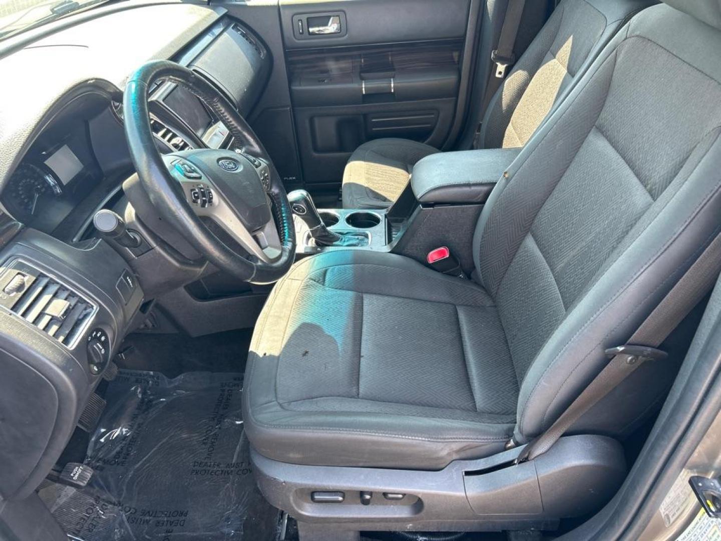 2014 GRAY FORD FLEX SEL (2FMHK6C89EB) with an 3.5L engine, Automatic transmission, located at 2514 Williamson Rd NE, Roanoke, VA, 24012, (540) 265-7770, 37.294636, -79.936249 - NO CREDIT CHECK FINANCING WITH ONLY $2500 DOWN PAYMENT!!!! Check out our website www.needausedvehicle.com for our No Credit Check/ In House Financing options!! No Credit Check Available!!! In House Financing Available!!! All Clean Title Vehicles (no Salvaged or flooded vehicles ever on our lot)! - Photo#8
